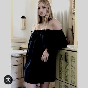Stone Cold Fox Off The Shoulder Black Mini Shift Dress Tunic Size Small